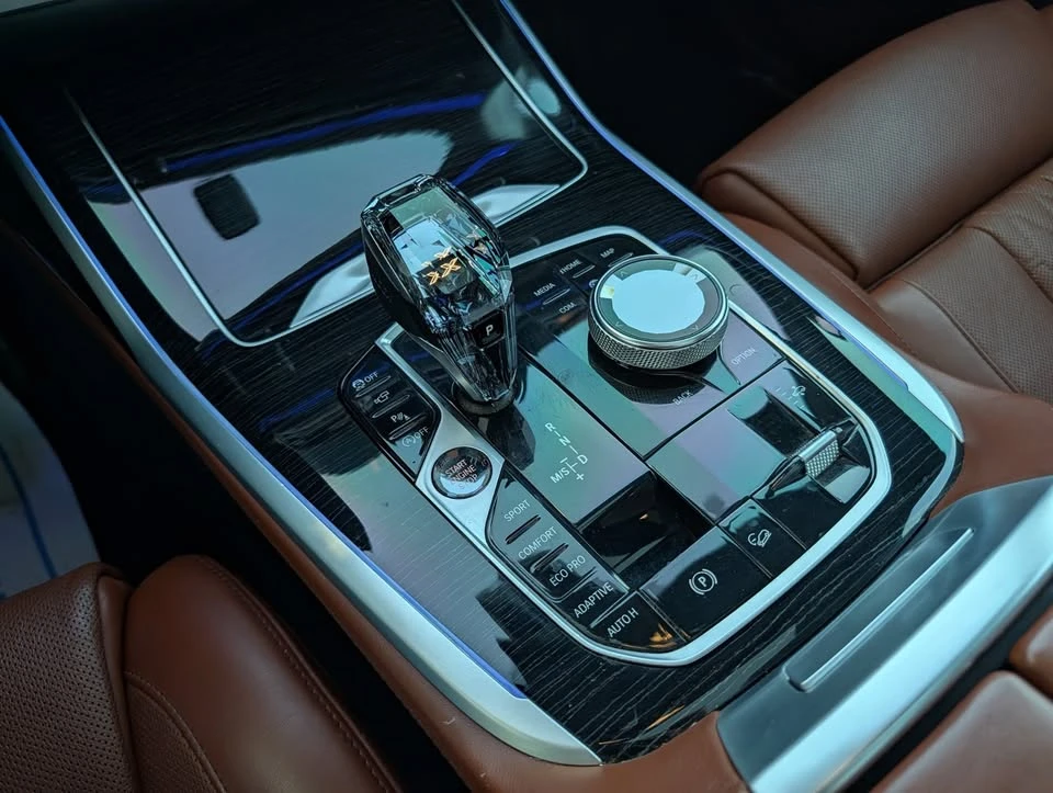 BMW X7 * M50i* АВТОКРЕДИТ БЕЗ ПЪРВОНАЧАЛНА ВНОСКА* , снимка 4 - Автомобили и джипове - 55941195