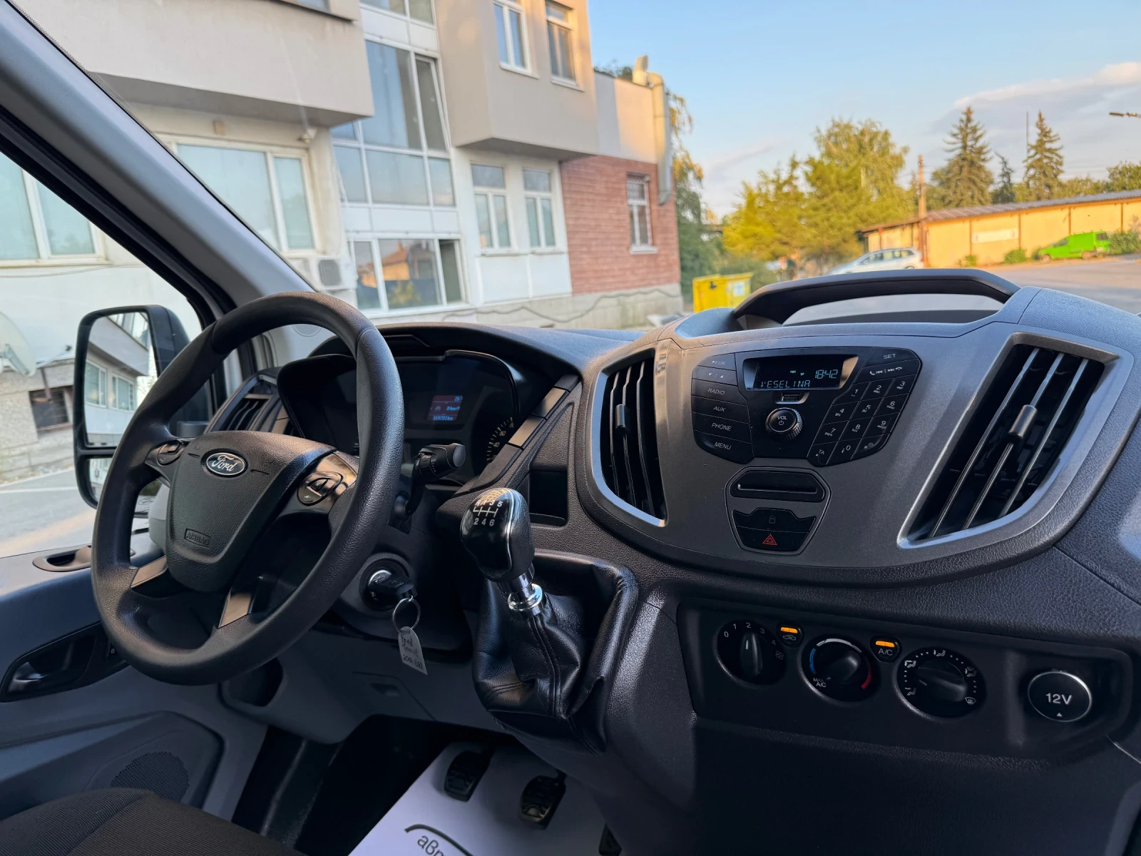 Ford Transit 2.0D ECOBLUE ПАДАЩ БОРД, снимка 10 - Бусове и автобуси - 55783616
