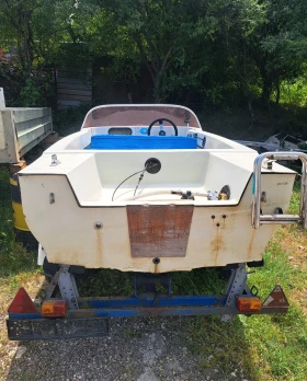 Моторна яхта Elan 4.20, снимка 5