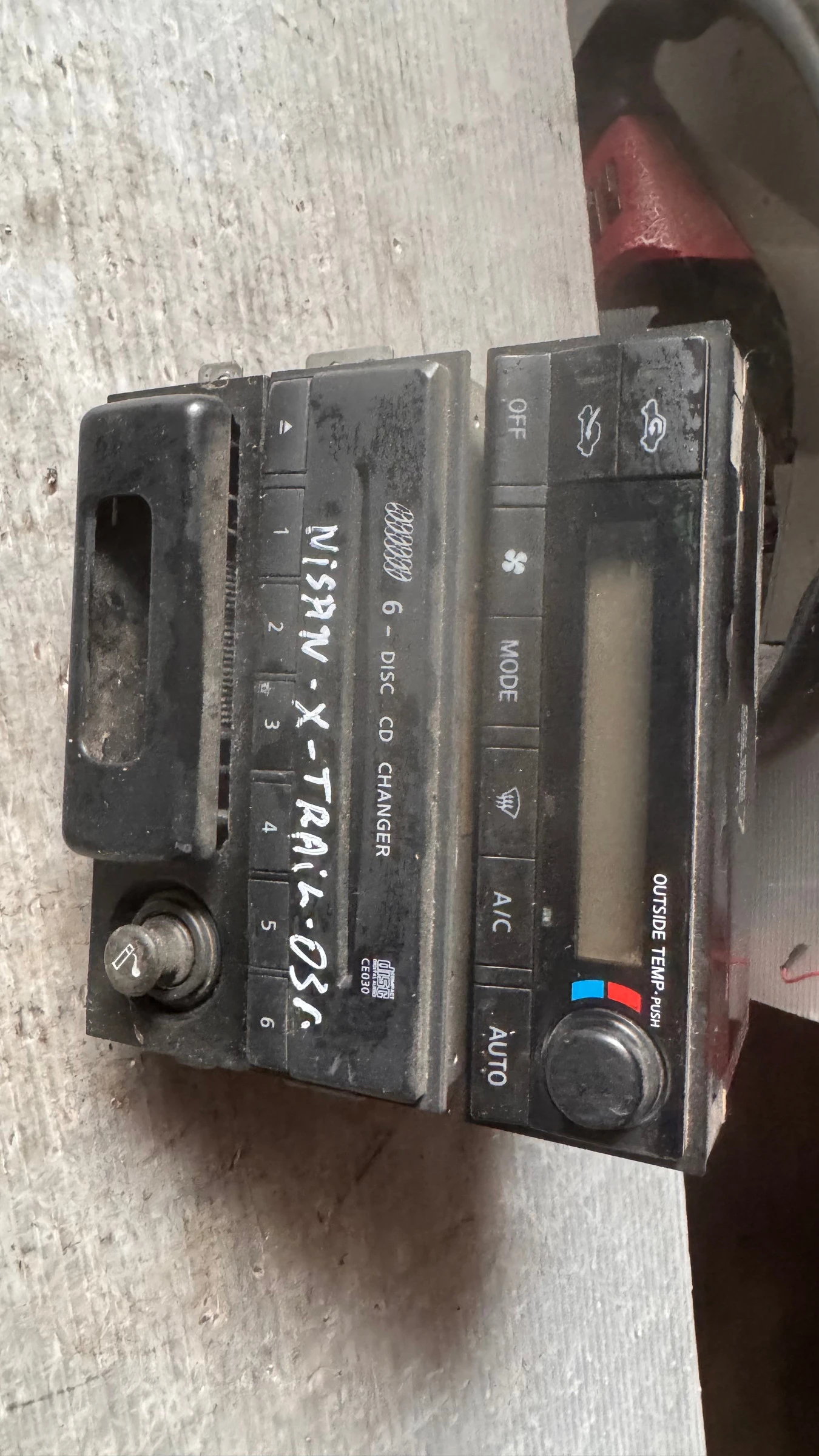 ���������� ����� / GPS � ����� ������� �� Nissan X-Trail 2003 - 275008H802 / 3N28234700 | Mobile.bg � ����������� 1