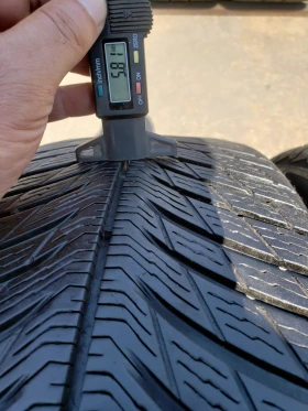 Гуми Зимни 225/60R18, снимка 8