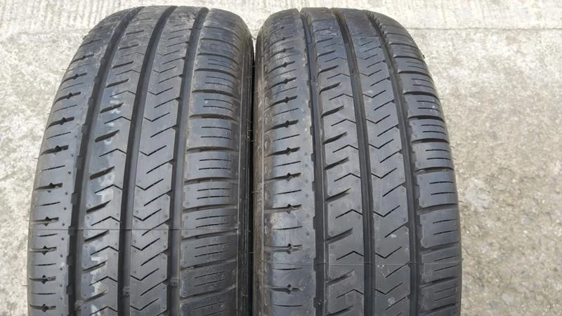 Гуми Летни 205/65R16, снимка 1 - Гуми и джанти - 28768860