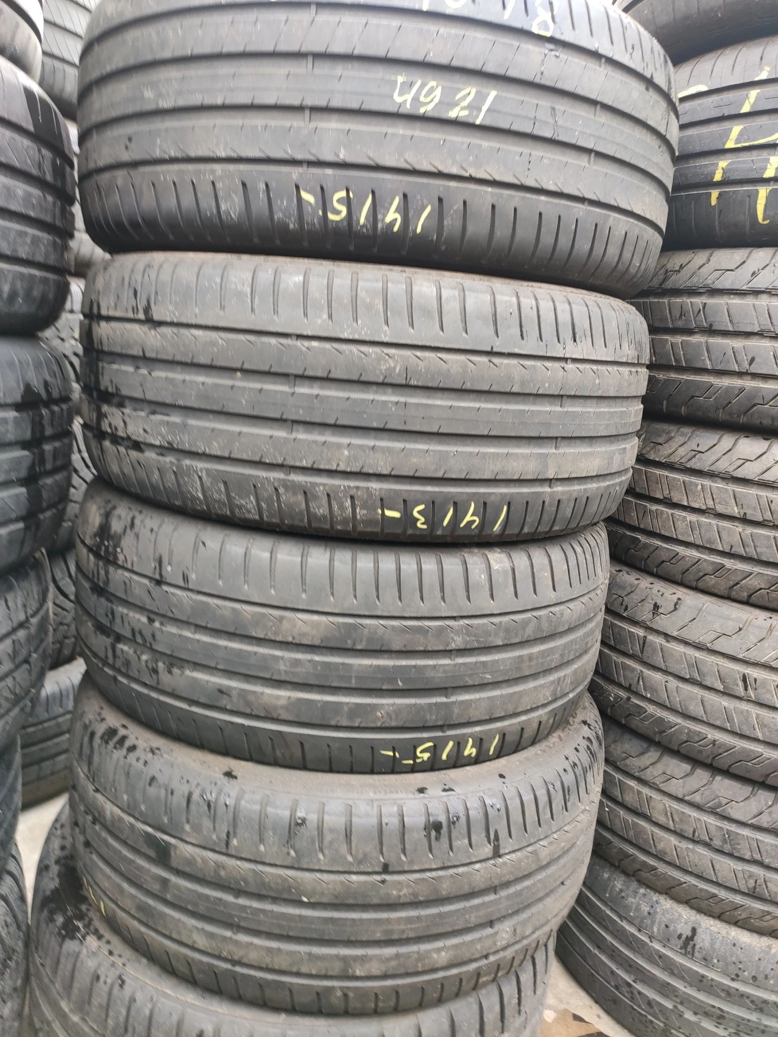 Гуми Летни 225/40R18, снимка 7 - Гуми и джанти - 55478616