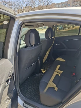 Toyota Avensis 2.2 D-4D, снимка 12