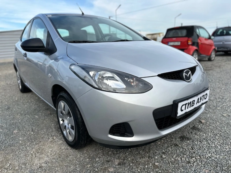 Mazda 2 1.3i, снимка 1 - Автомобили и джипове - 47290789