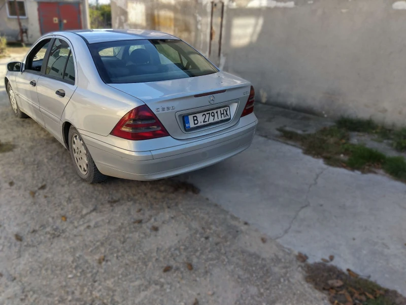 Mercedes-Benz C 220 CDI, снимка 2 - Автомобили и джипове - 47591172