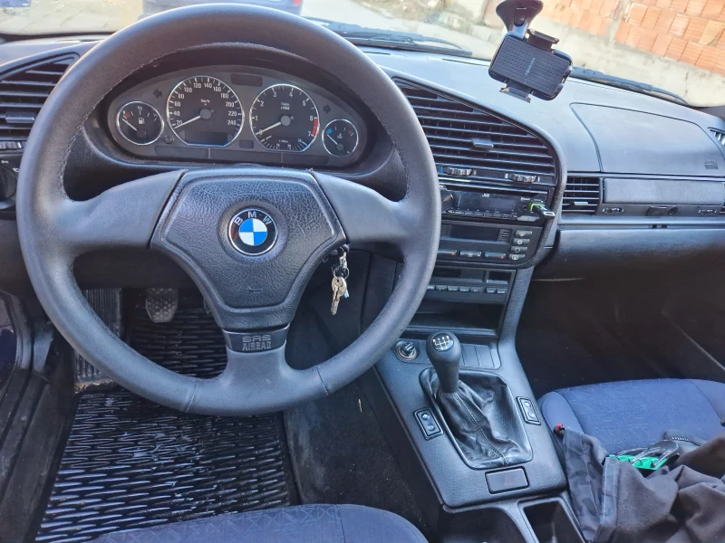 BMW 318 газ, снимка 14 - Автомобили и джипове - 47737441