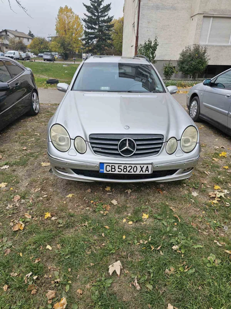 Mercedes-Benz E 220, снимка 1 - Автомобили и джипове - 47826802