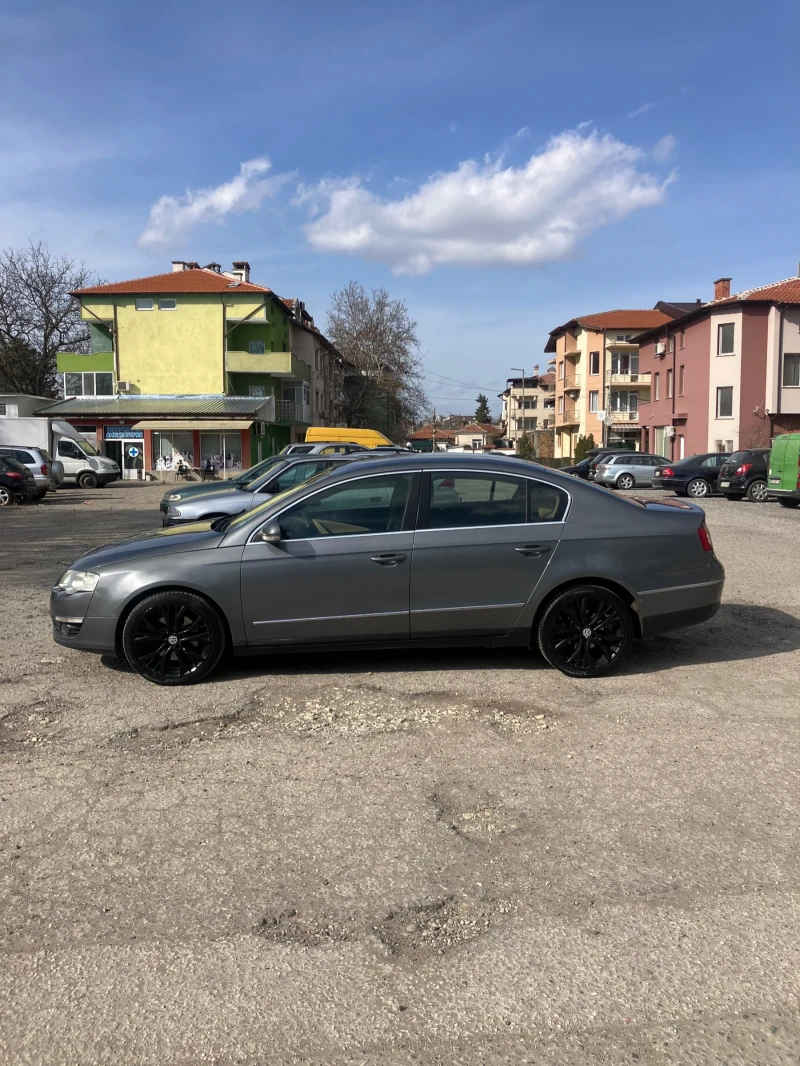 VW Passat, снимка 1 - Автомобили и джипове - 49451731