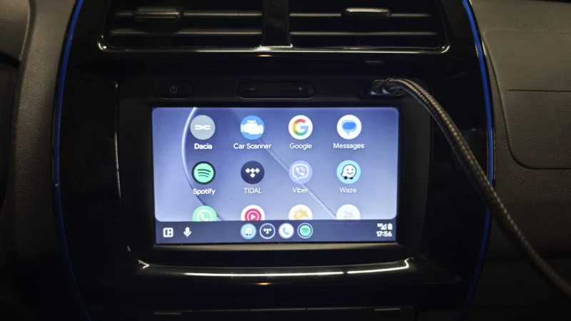 Dacia Spring Comfort , снимка 17 - Автомобили и джипове - 51546881