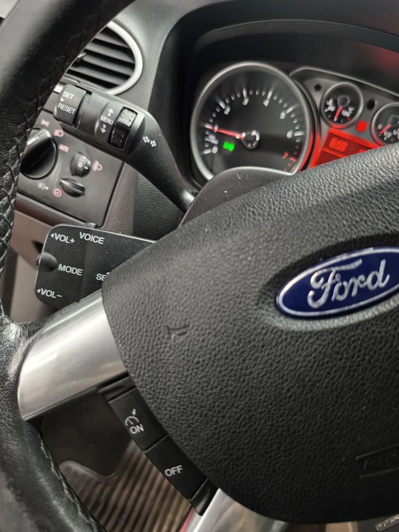 Ford Focus 1.6* 101к.с* FACE* НАВИ* ТЕМПОМАТ* МУЛТИ* НОВ ВНОС, снимка 10 - Автомобили и джипове - 51679583