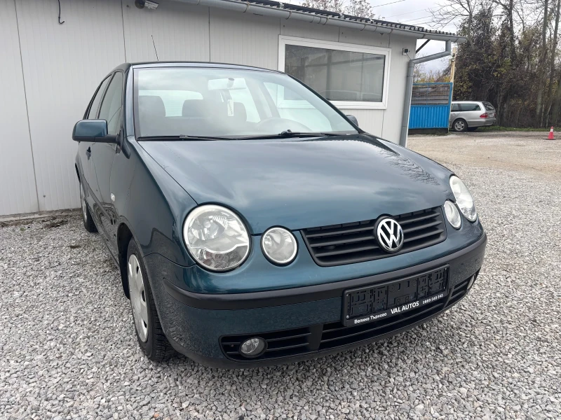 VW Polo Бензин 5 Врати Възможен бартер, снимка 2 - Автомобили и джипове - 52591198