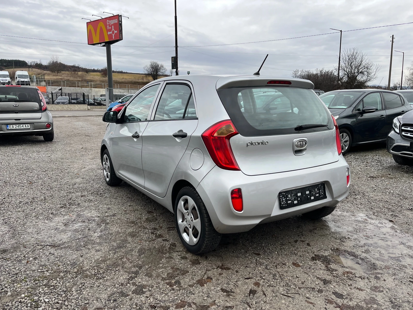 Kia Picanto 1.0I - изображение 5