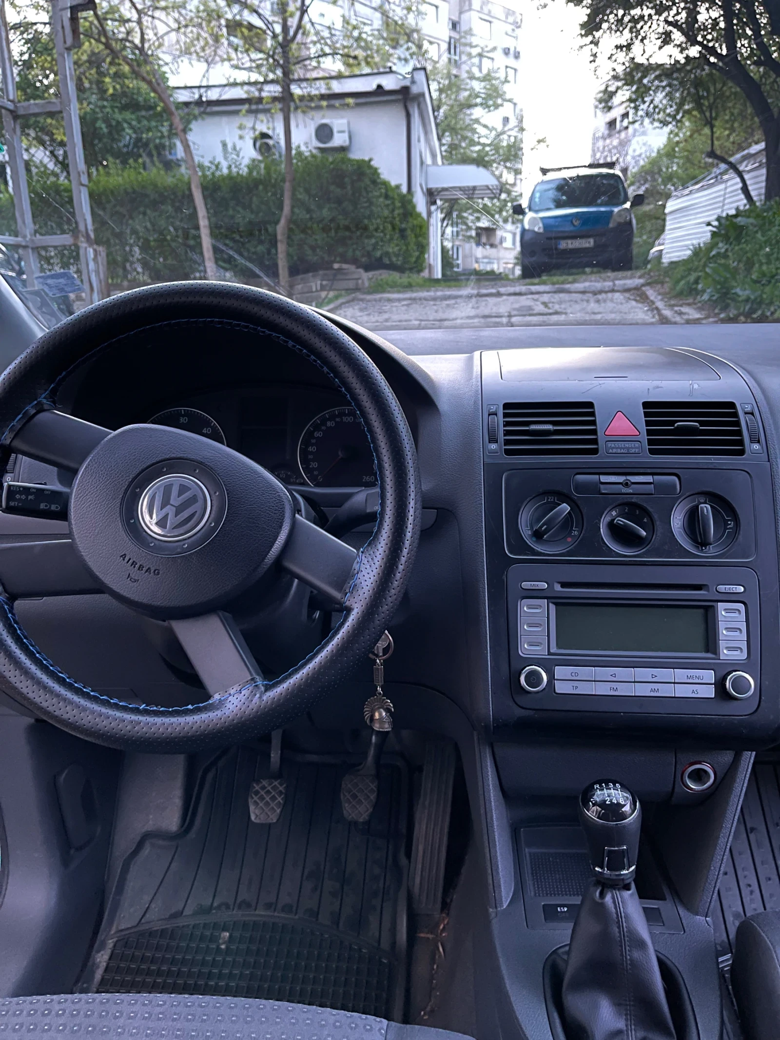 VW Touran  - изображение 7