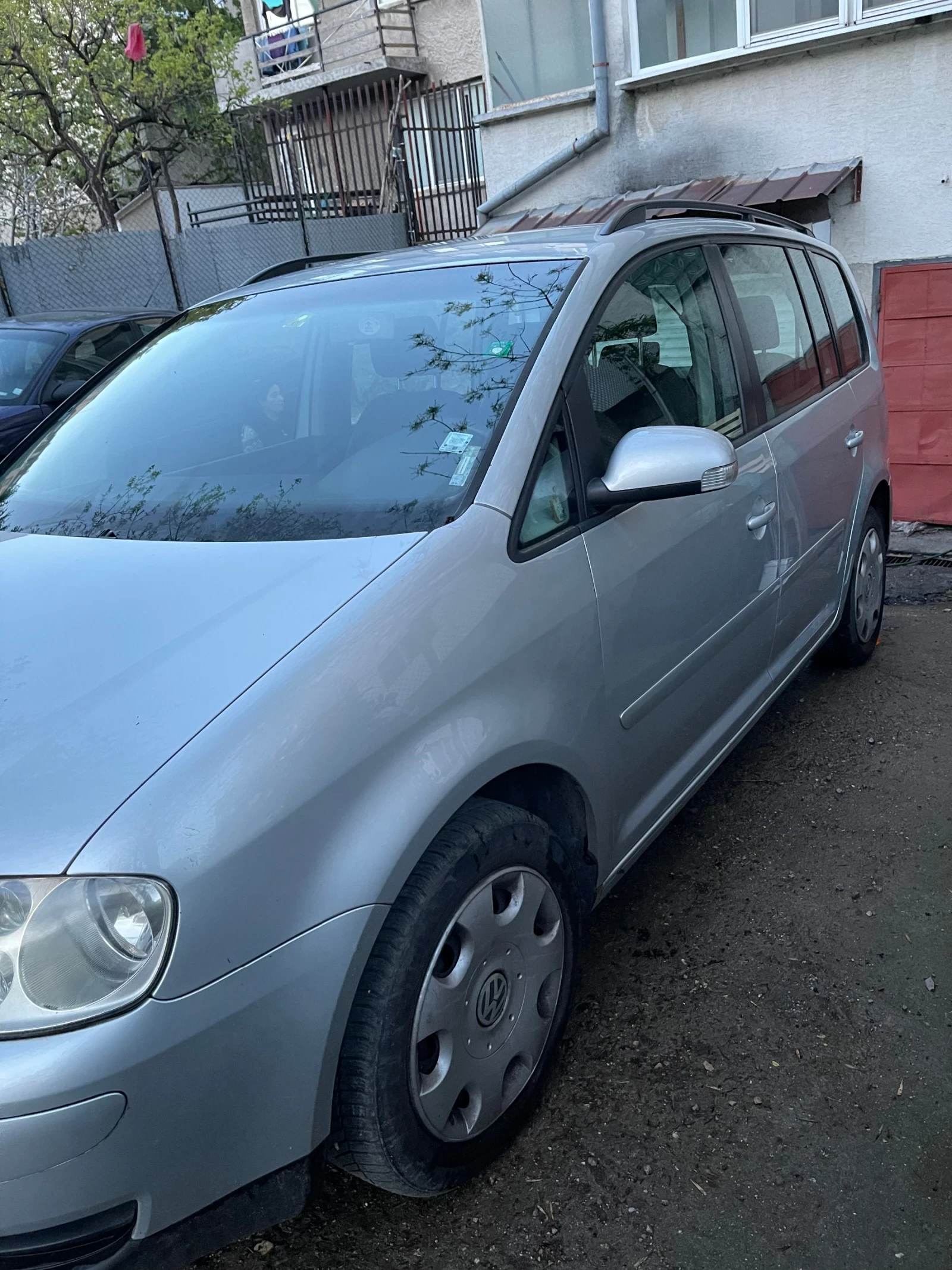 VW Touran  - изображение 2