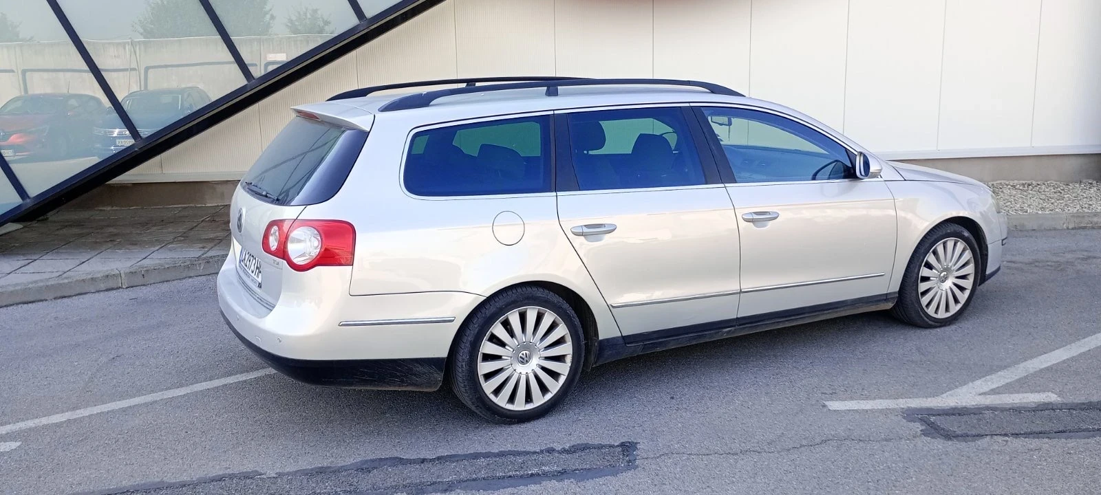 VW Passat Variant - изображение 4