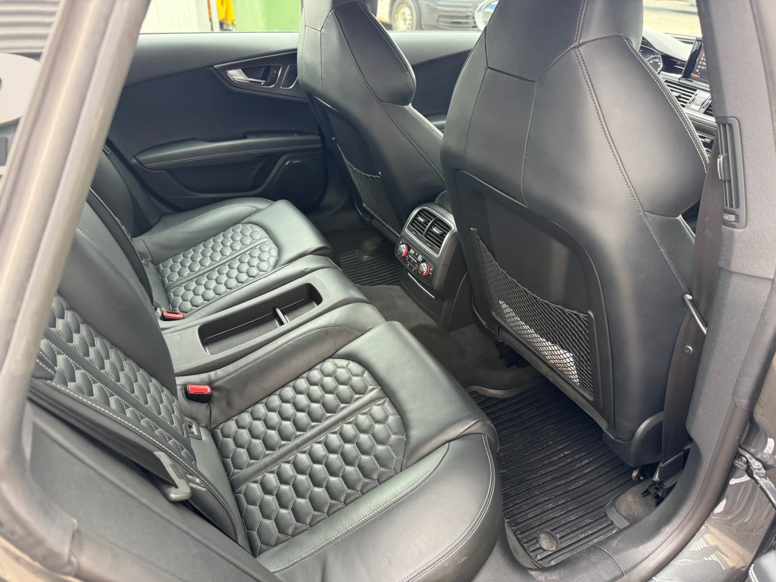 Audi Rs7 4.0V8TFSI+ Bose+ Matrix+ Подгрев+ Шибидах+ Камера - изображение 10