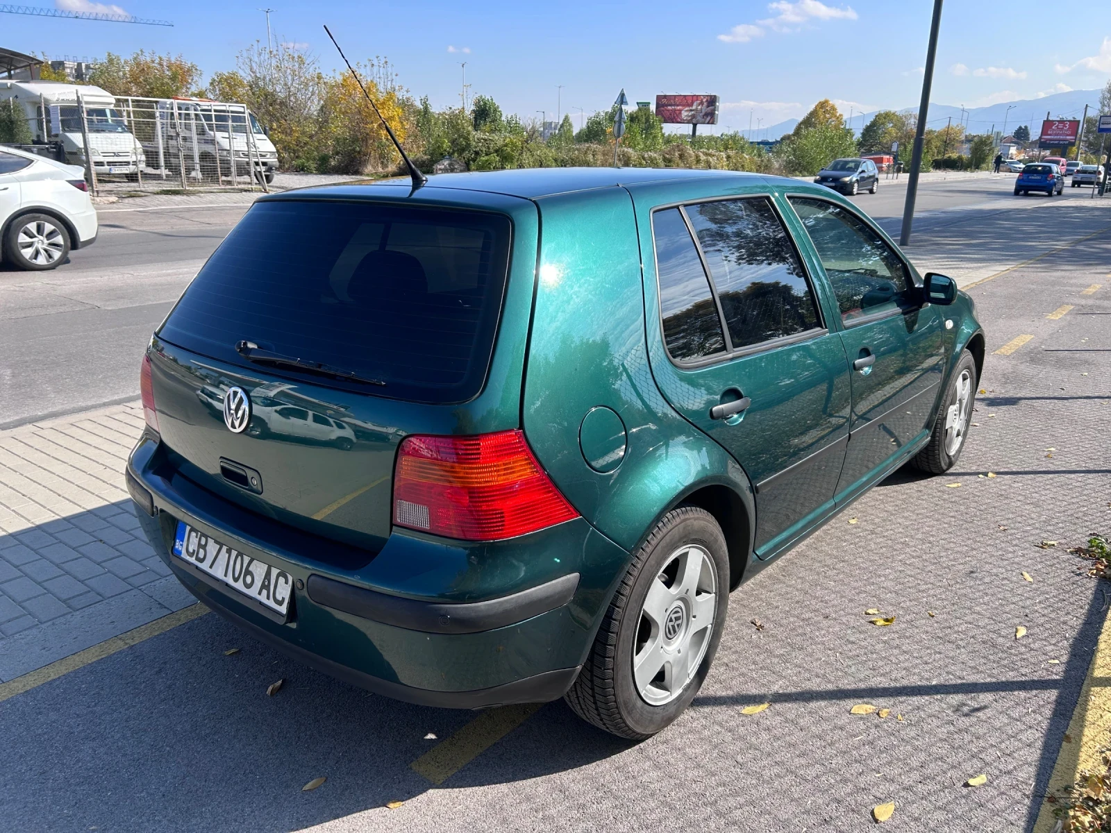 VW Golf 4 1.6 GAS/BENZ AUTOMATIC 88хил.км!!! - изображение 4