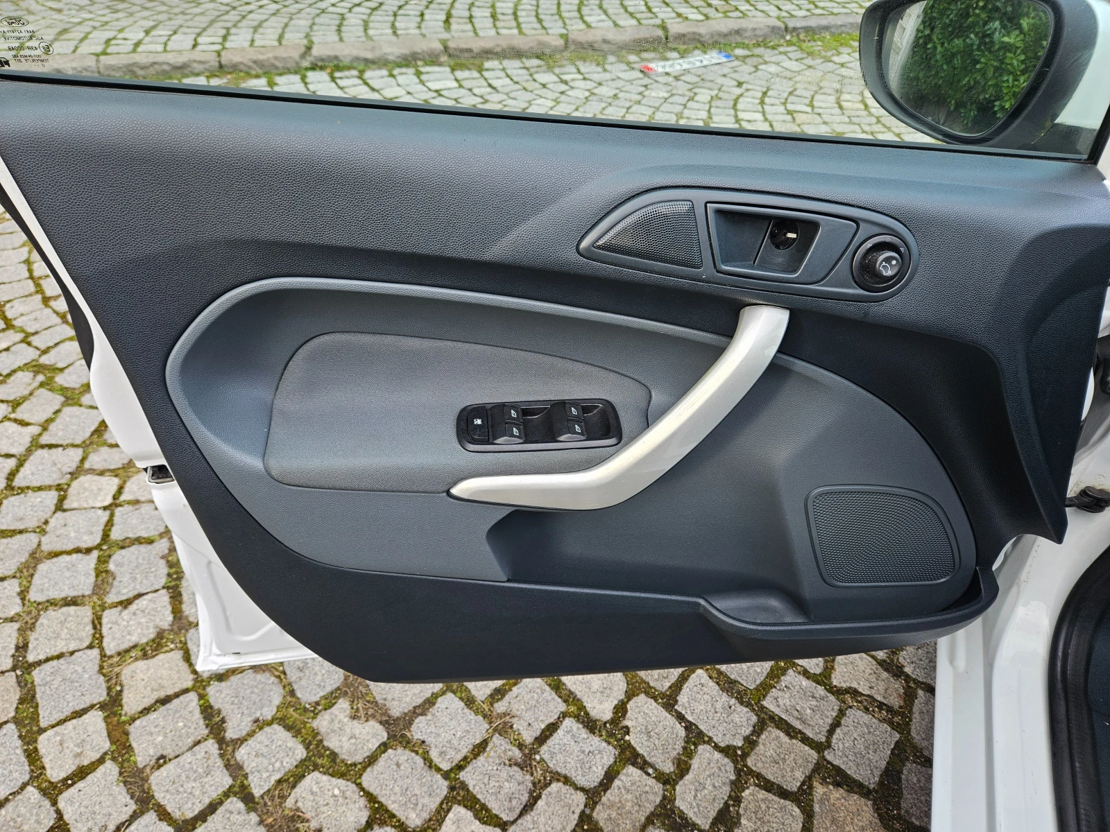 Ford Fiesta 1.4 Keyless TITANIUM  | Mobile.bg � ����������� 8