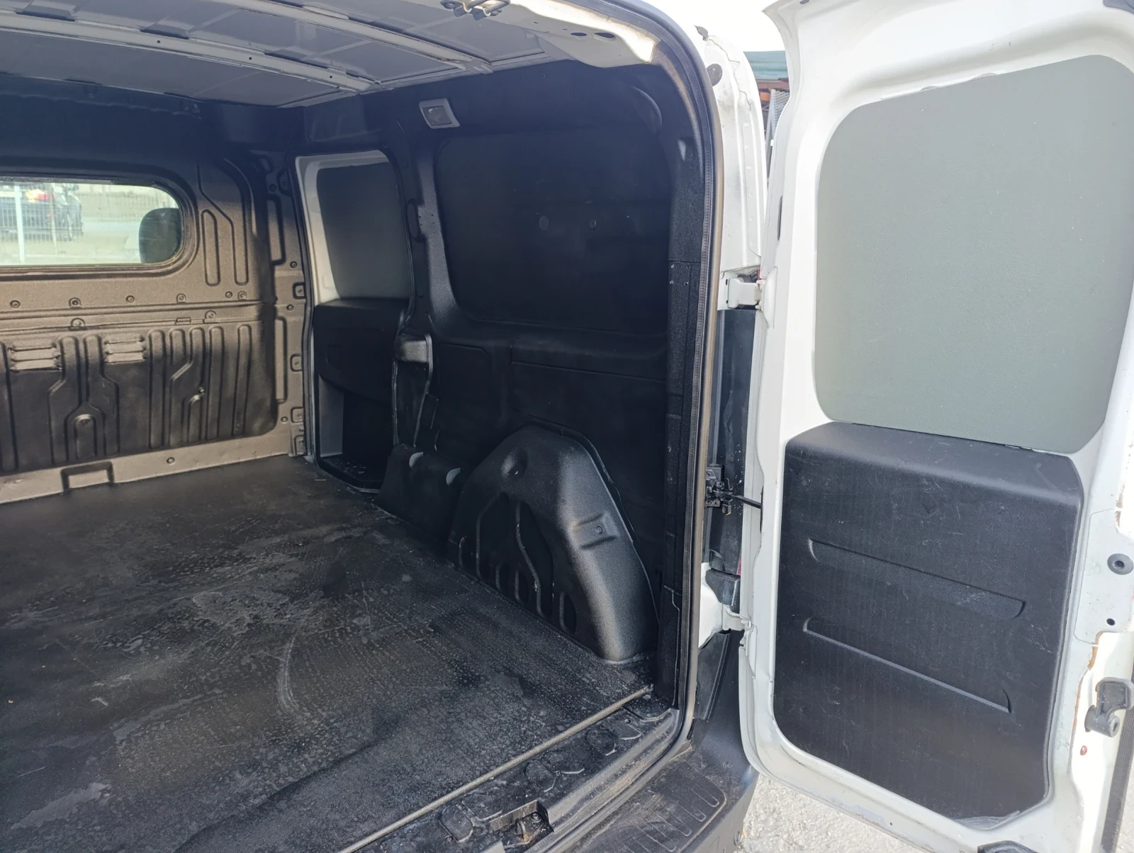 Fiat Doblo 1.6 JTDM Basis Maxi Kasten, снимка 11 - Автомобили и джипове - 53637753