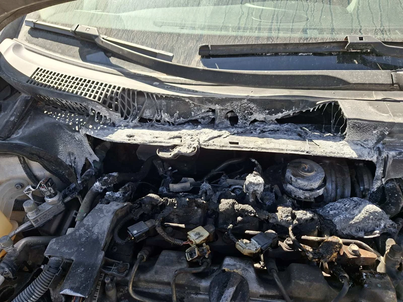 Toyota Avensis 2.2 D-4D, снимка 4 - Автомобили и джипове - 53888650