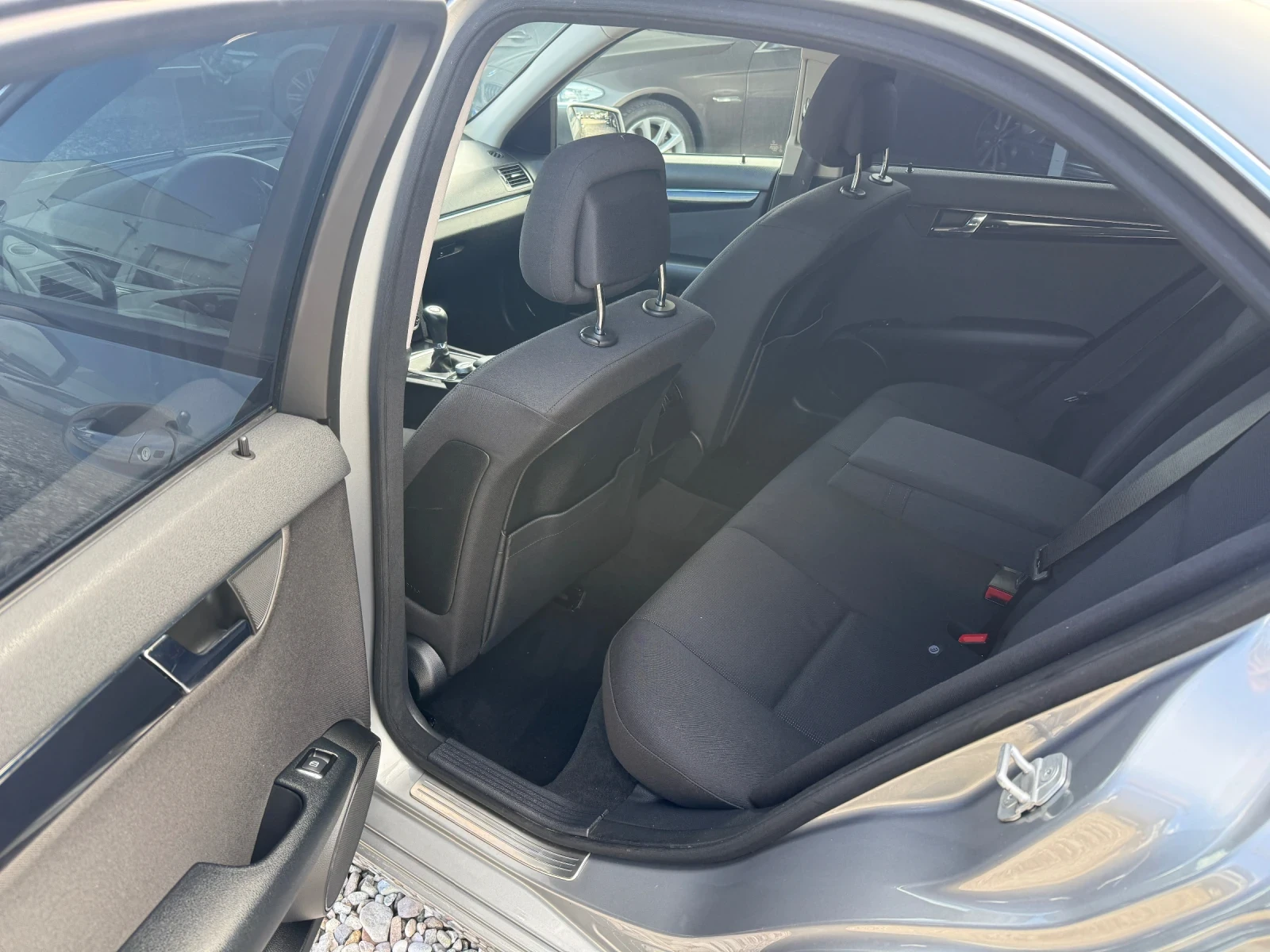 Mercedes-Benz C 180 1.8 i Compresor, снимка 7 - Автомобили и джипове - 54081727