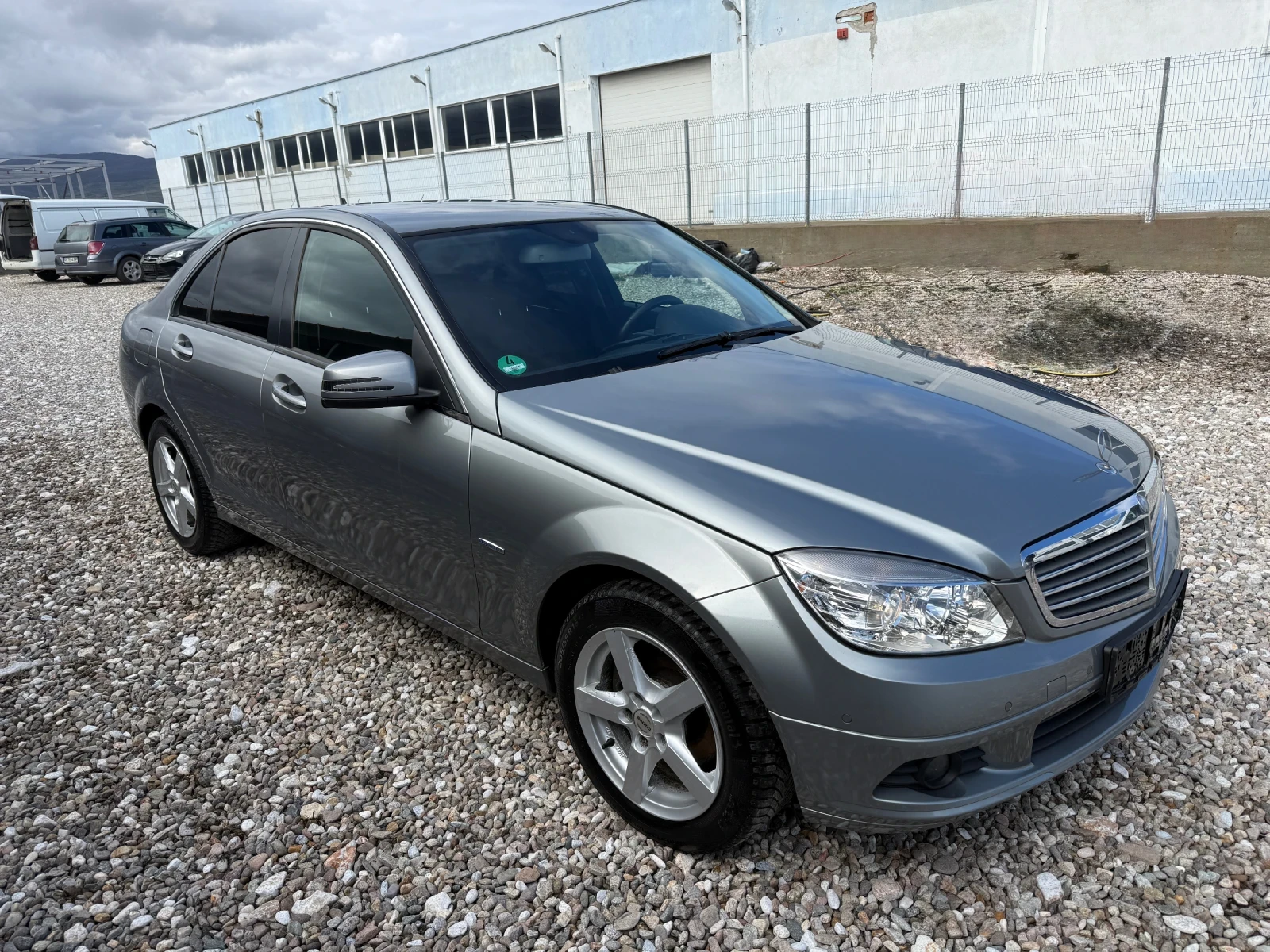 Mercedes-Benz C 180 1.8 i Compresor, снимка 3 - Автомобили и джипове - 54081727