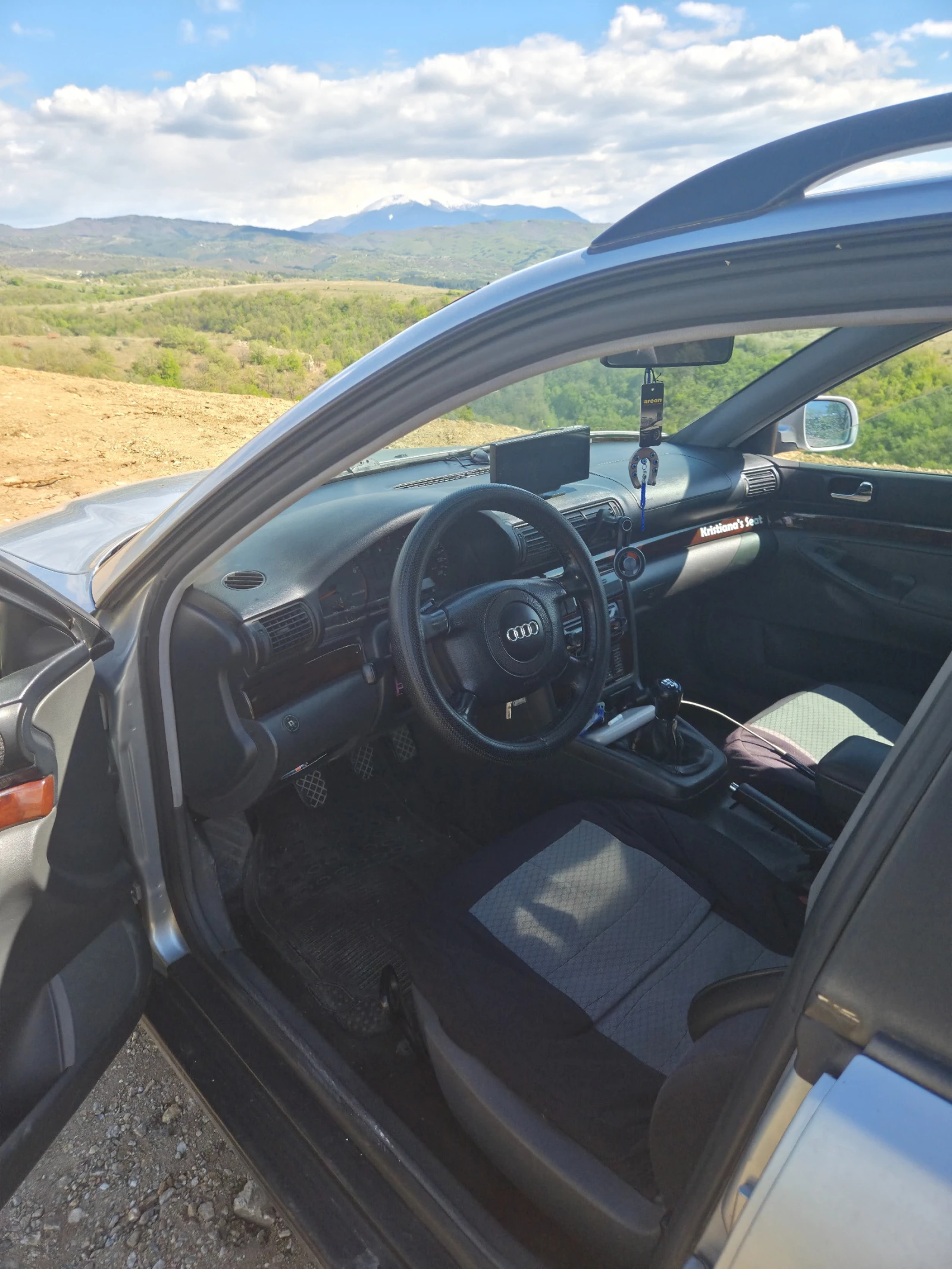 Audi A4 1.8, снимка 2 - Автомобили и джипове - 54294132