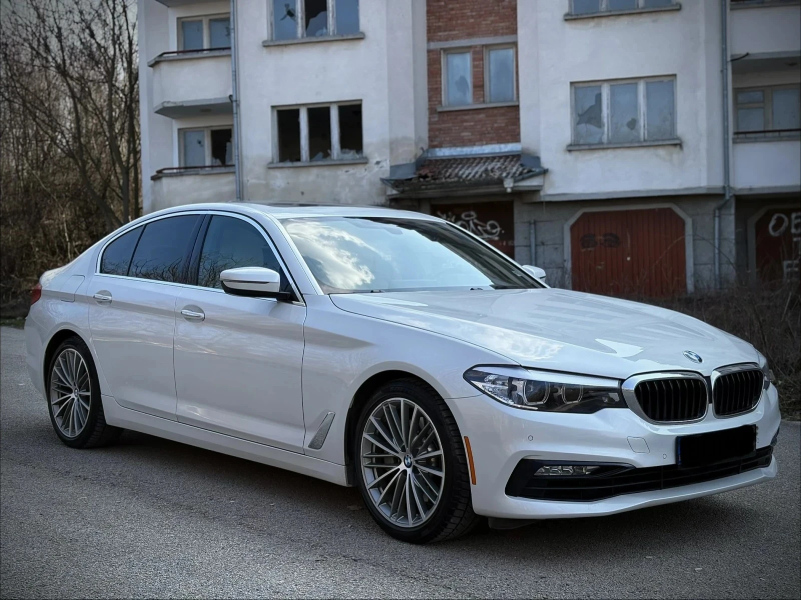BMW 530  G30 SportLine, снимка 3 - Автомобили и джипове - 54338369