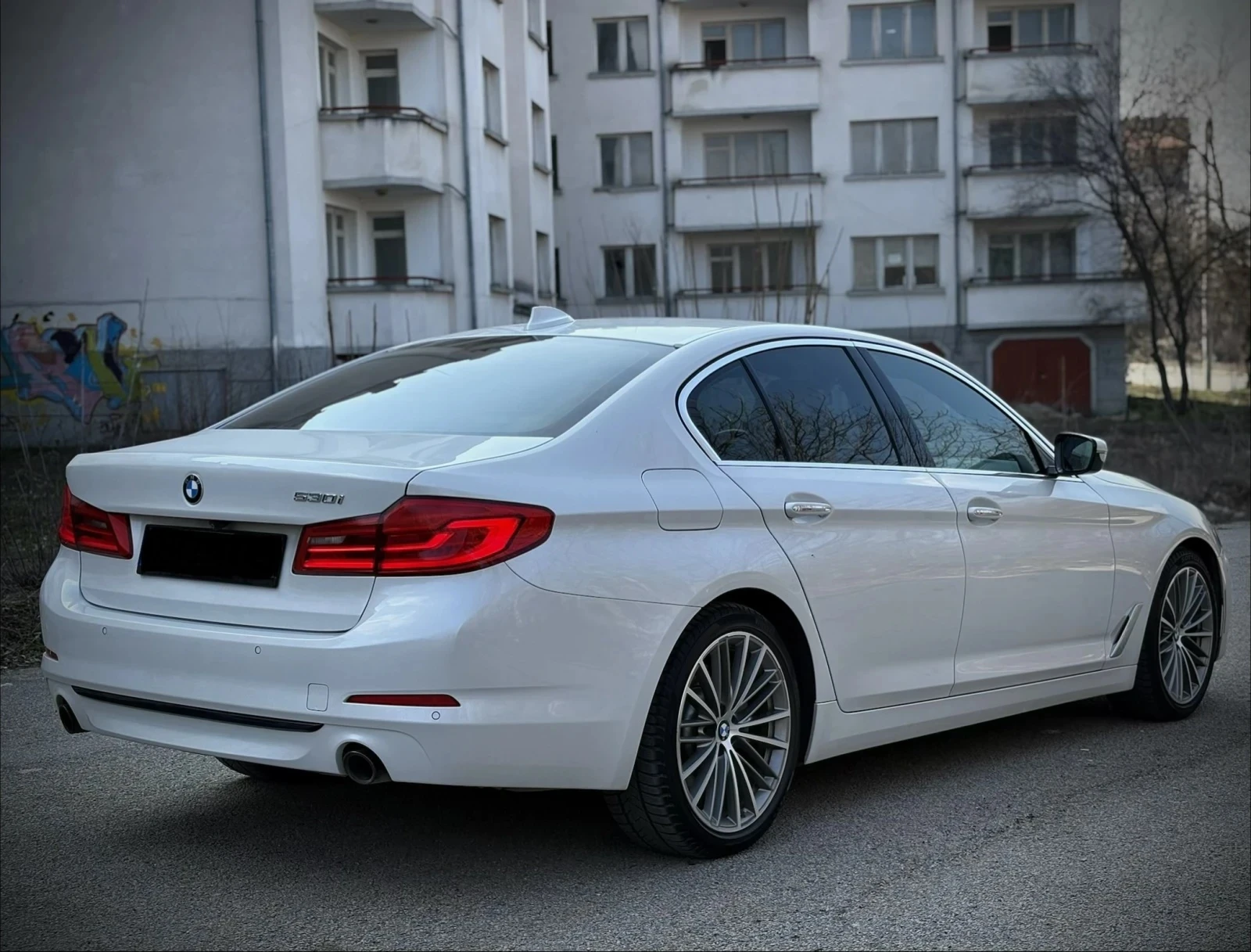 BMW 530  G30 SportLine, снимка 6 - Автомобили и джипове - 54338369