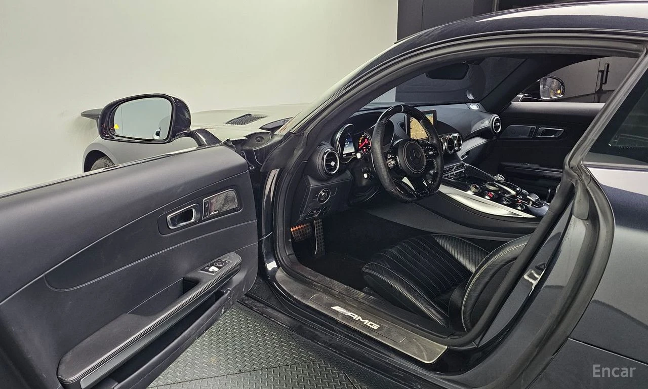Mercedes-Benz AMG GT 4.0* V8* BI-TURBO* BURMESTER* , снимка 7 - Автомобили и джипове - 54370309