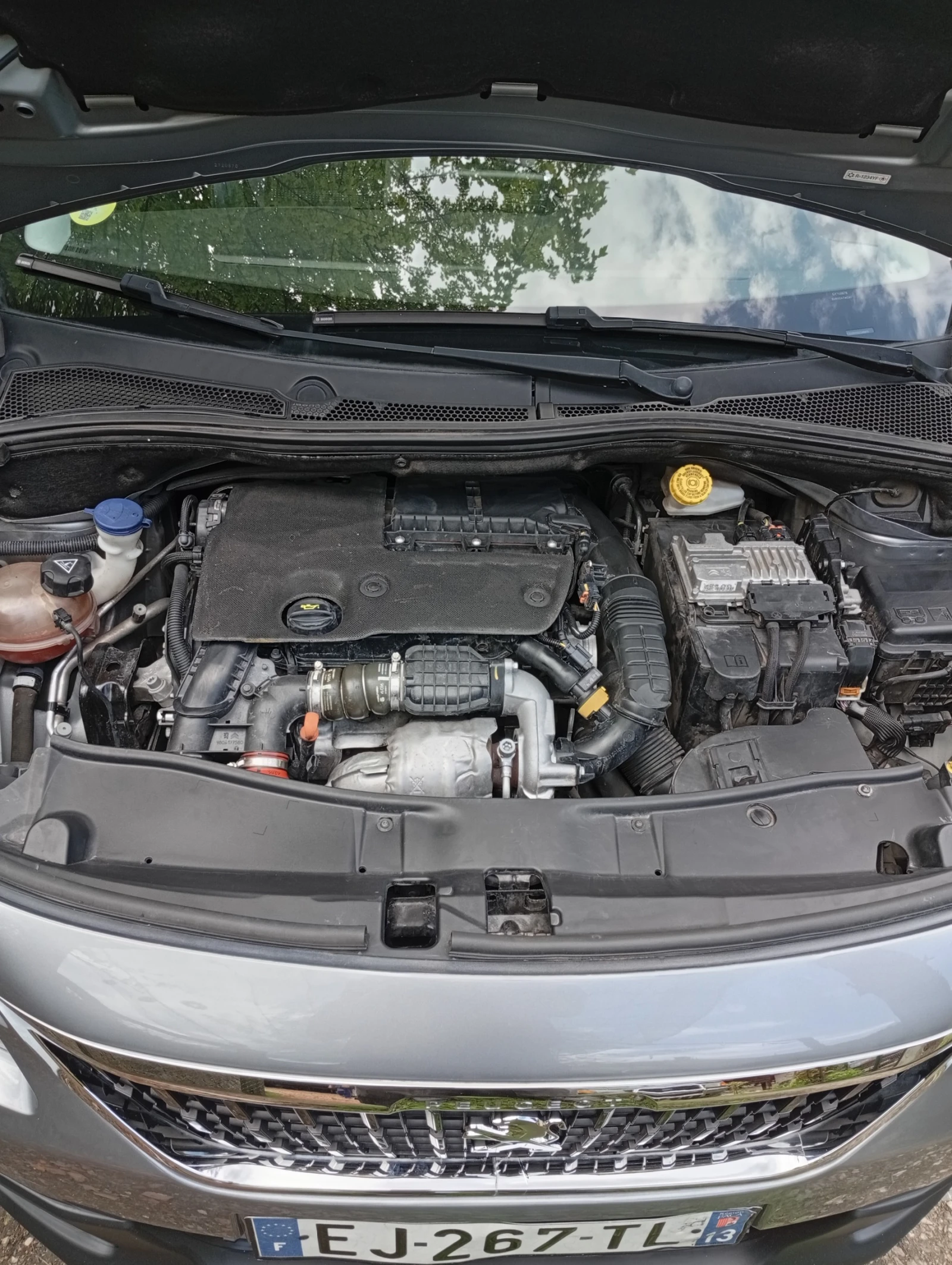 Peugeot 2008 1.6 HDI, снимка 10 - Автомобили и джипове - 54584445