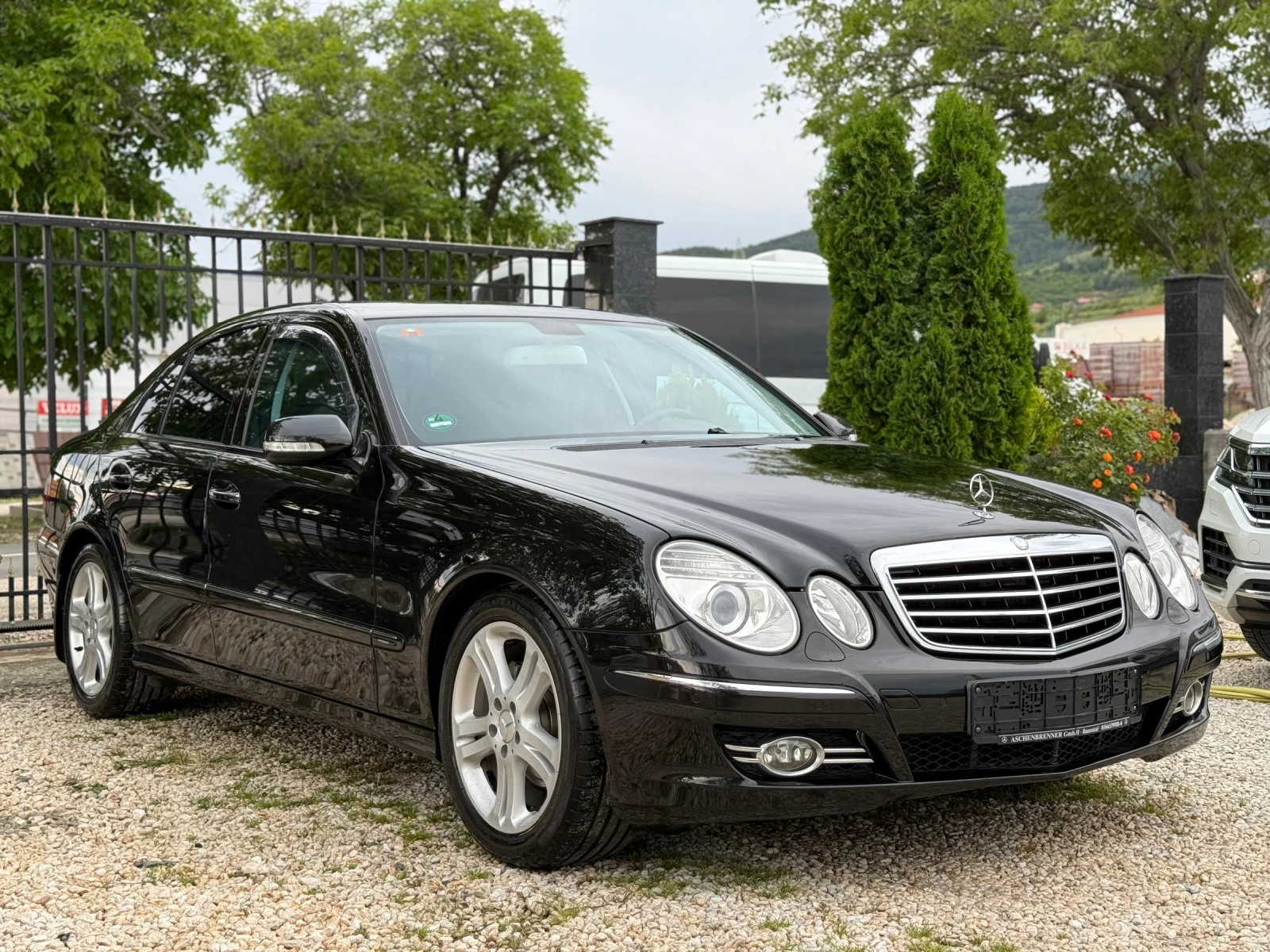 Mercedes-Benz E 200 Kompressor/Avantgarde, снимка 3 - Автомобили и джипове - 54611590