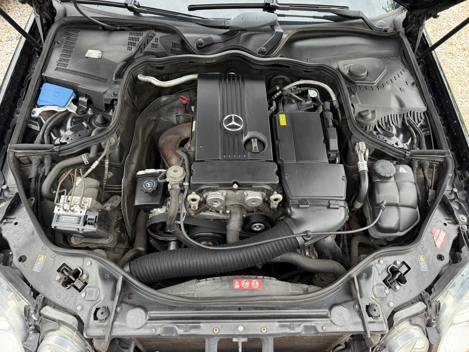Mercedes-Benz E 200 Kompressor/Avantgarde, снимка 16 - Автомобили и джипове - 54611590