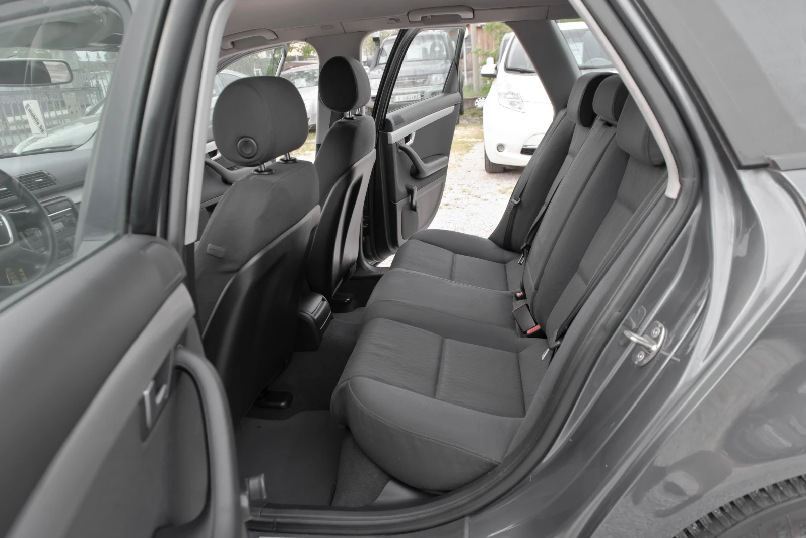 Audi A4 1.9tdi 116ks 6sk., снимка 11 - Автомобили и джипове - 54612666