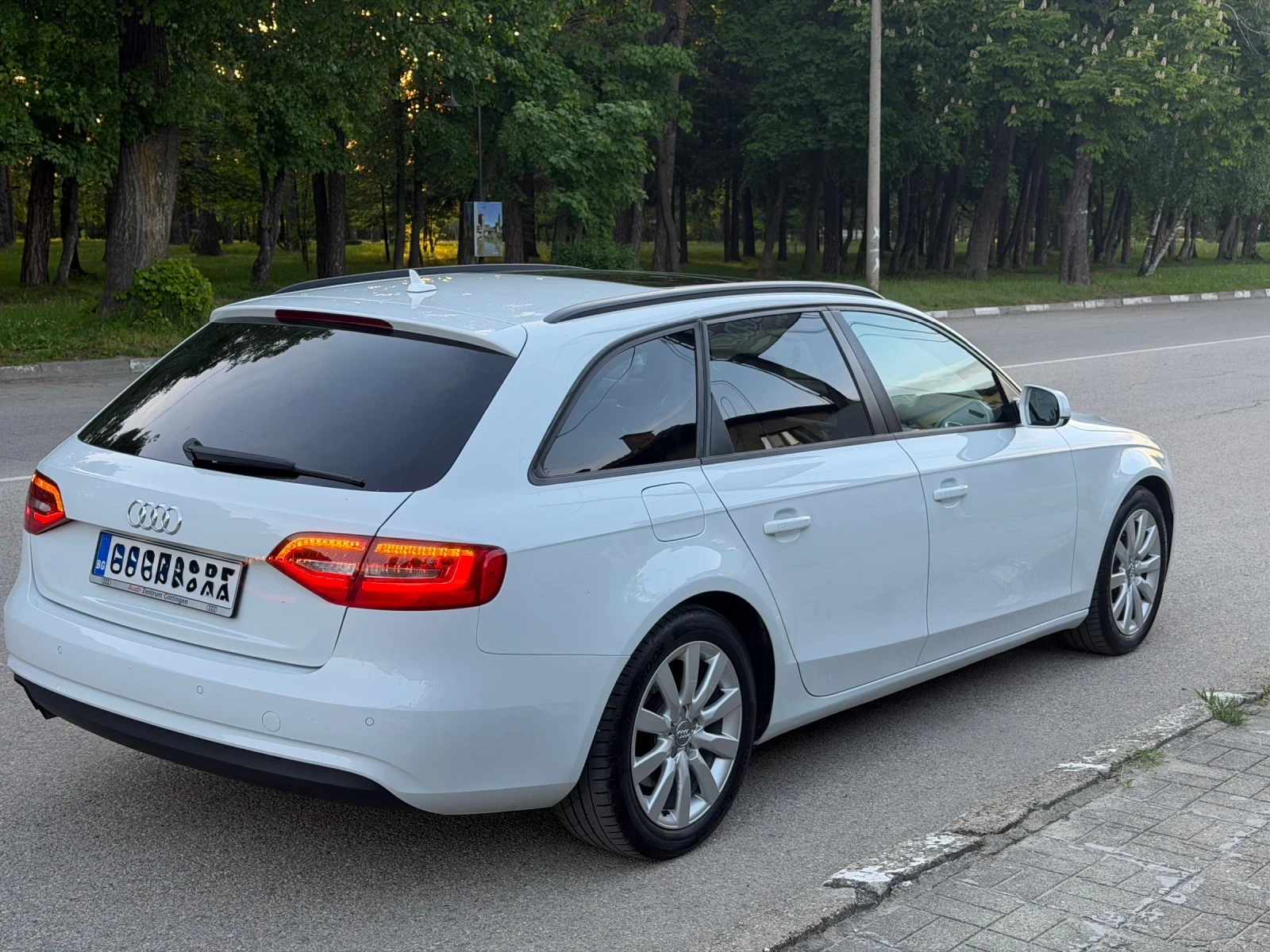 Audi A4, снимка 2 - Автомобили и джипове - 54671670