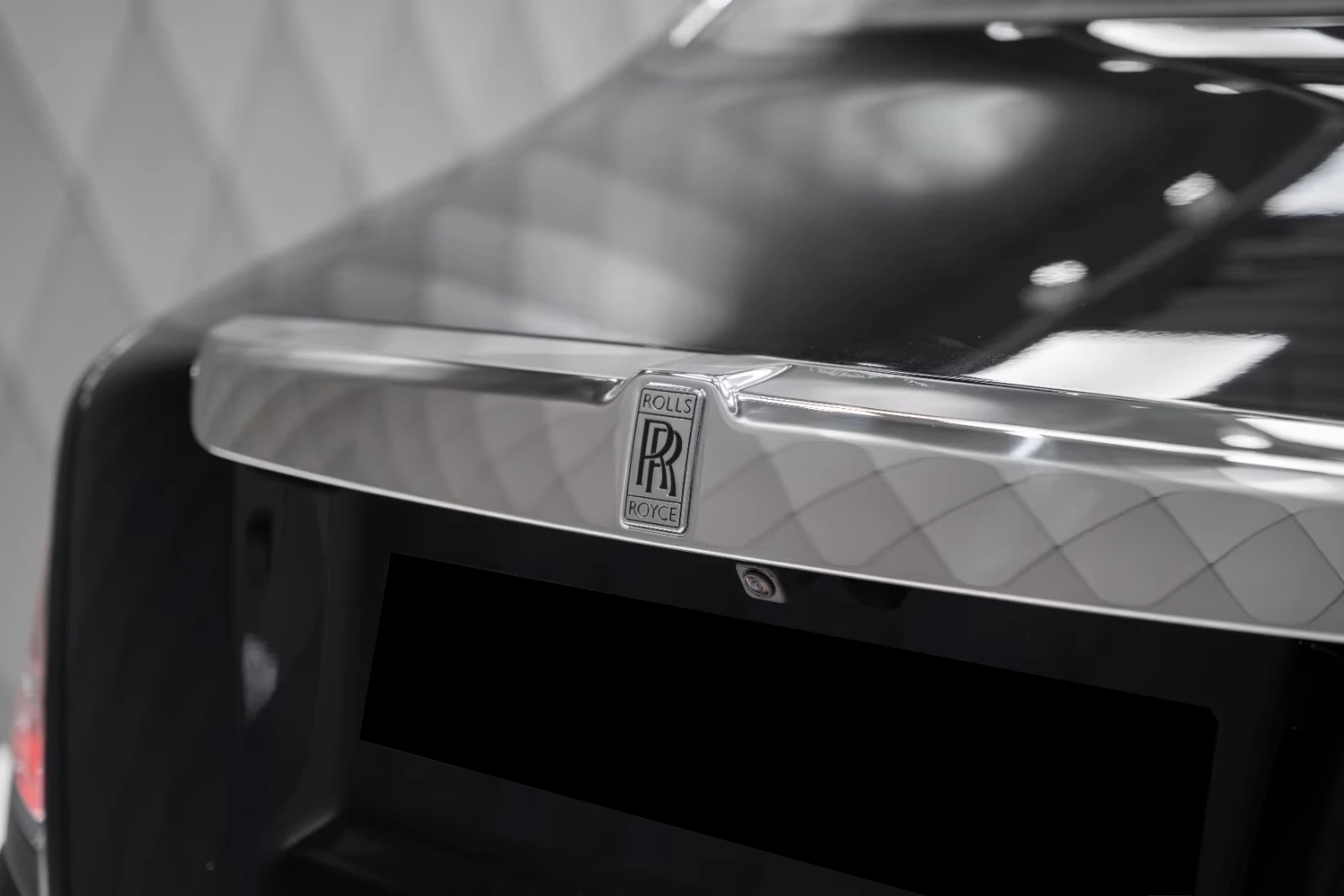 Rolls-Royce Phantom EWB / BESPOKE / SHOOTING STAR / 360 / HUD/ THEATRE, снимка 12 - Автомобили и джипове - 55043579