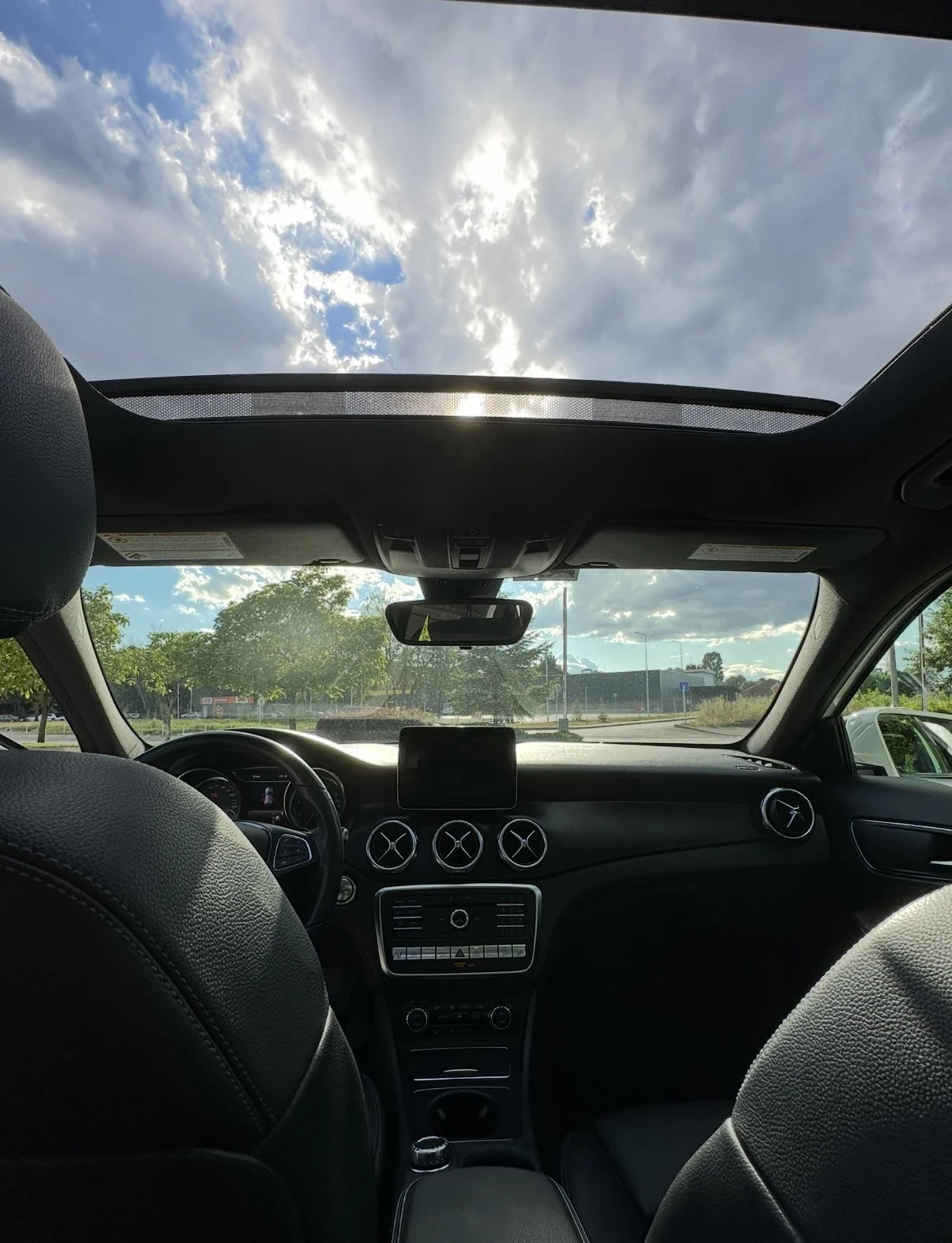 Mercedes-Benz GLA 250, снимка 8 - Автомобили и джипове - 55564028