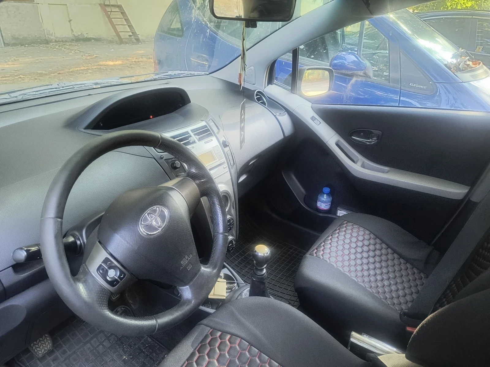 Toyota Yaris, снимка 10 - Автомобили и джипове - 56533789