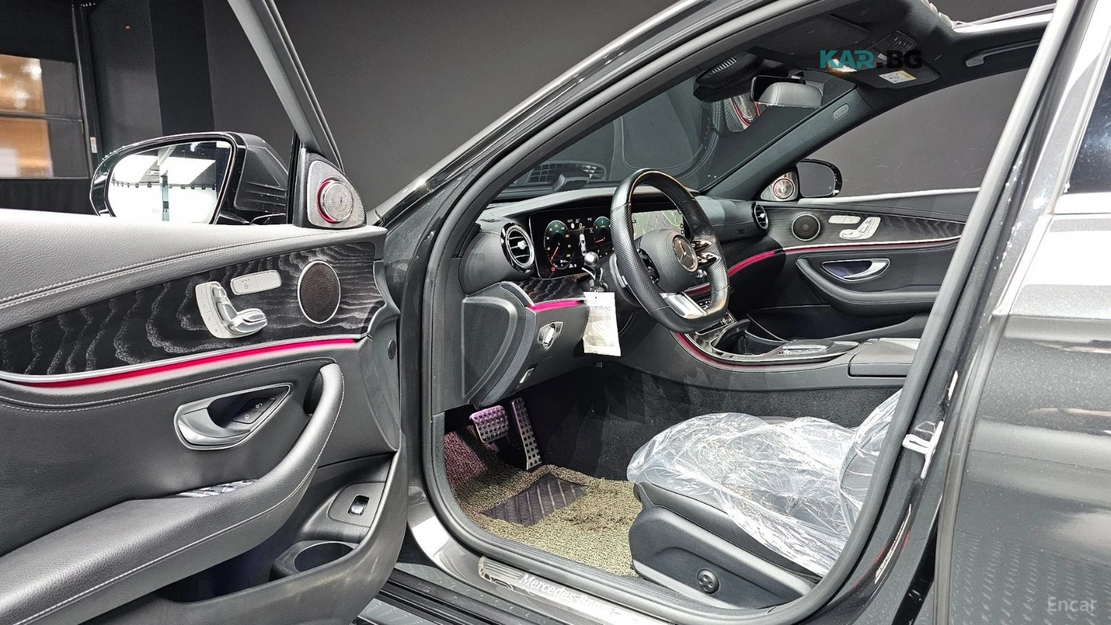 Mercedes-Benz E 220 d* 4MATIC* AMG-LINE* DISTRONIC* 360* BURMESTER* ПО, снимка 8 - Автомобили и джипове - 55951764