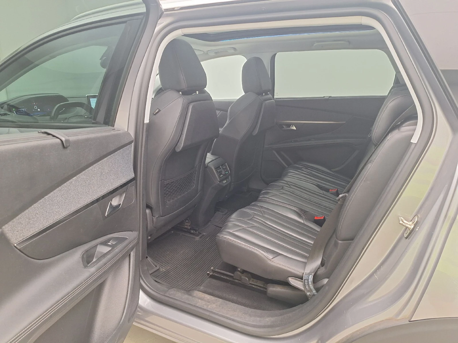 Peugeot 5008 1.5BHDi Allure Panorama Navi, снимка 7 - Автомобили и джипове - 56124241
