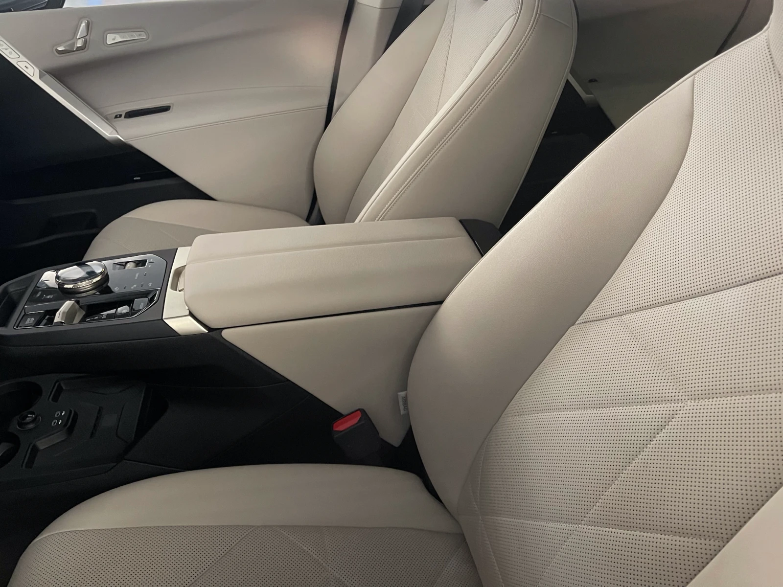 BMW iX IX 50, снимка 10 - Автомобили и джипове - 56720861