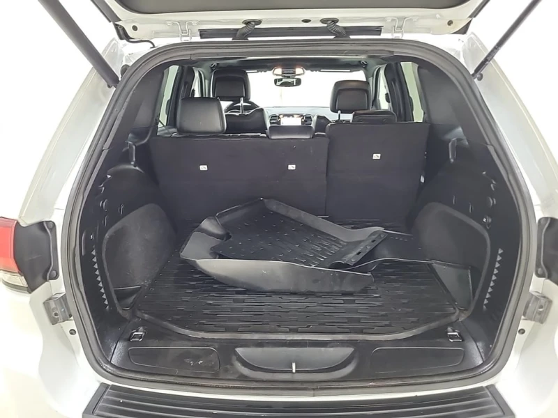 Jeep Grand cherokee * ALTITUDE * CARFAX * БЕЗ ПЪРВОНАЧАЛНА ВНОСКА, снимка 16 - Автомобили и джипове - 52639548