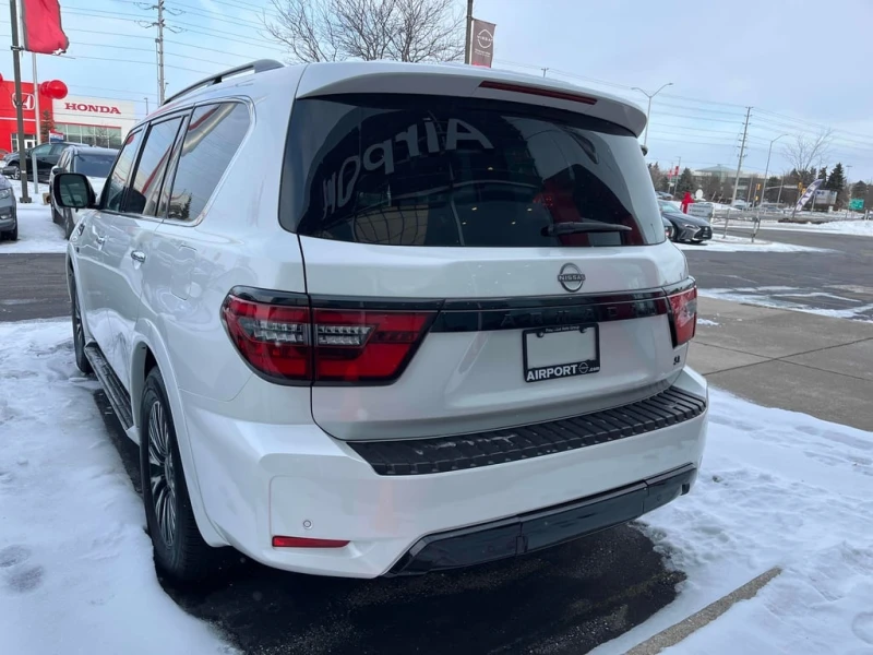 Nissan Armada * SL * CARFAX * БЕЗ ПЪРВОНАЧАЛНА ВНОСКА, снимка 4 - Автомобили и джипове - 52950372