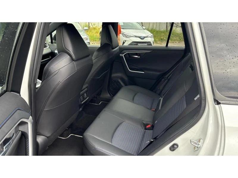 Toyota Rav4 2.5HSD SELECTION AWD, снимка 11 - Автомобили и джипове - 54364575