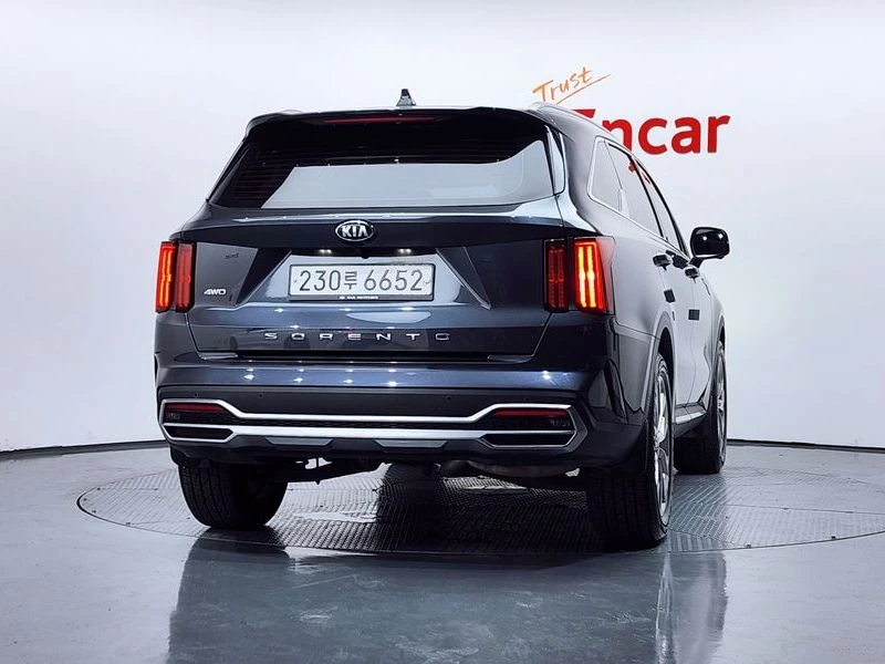 Kia Sorento Diesel 2.2 4WD| 199к.с.| ВКЛ.ТЕХНОТЕСТ, снимка 4 - Автомобили и джипове - 55222375