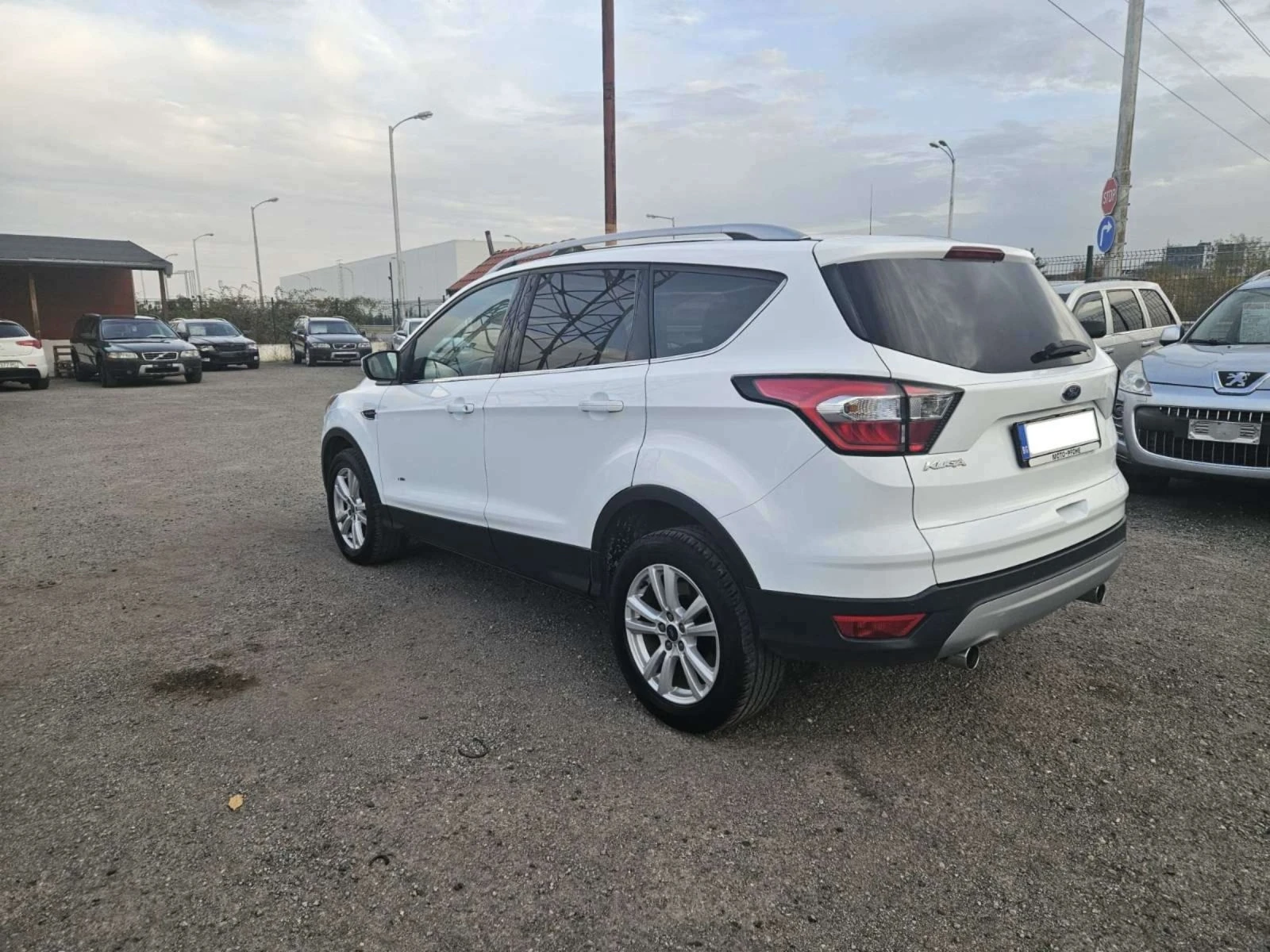 Ford Kuga 2.0TDCI 4x4 АВТОМАТИК KEYLESS GO - изображение 4