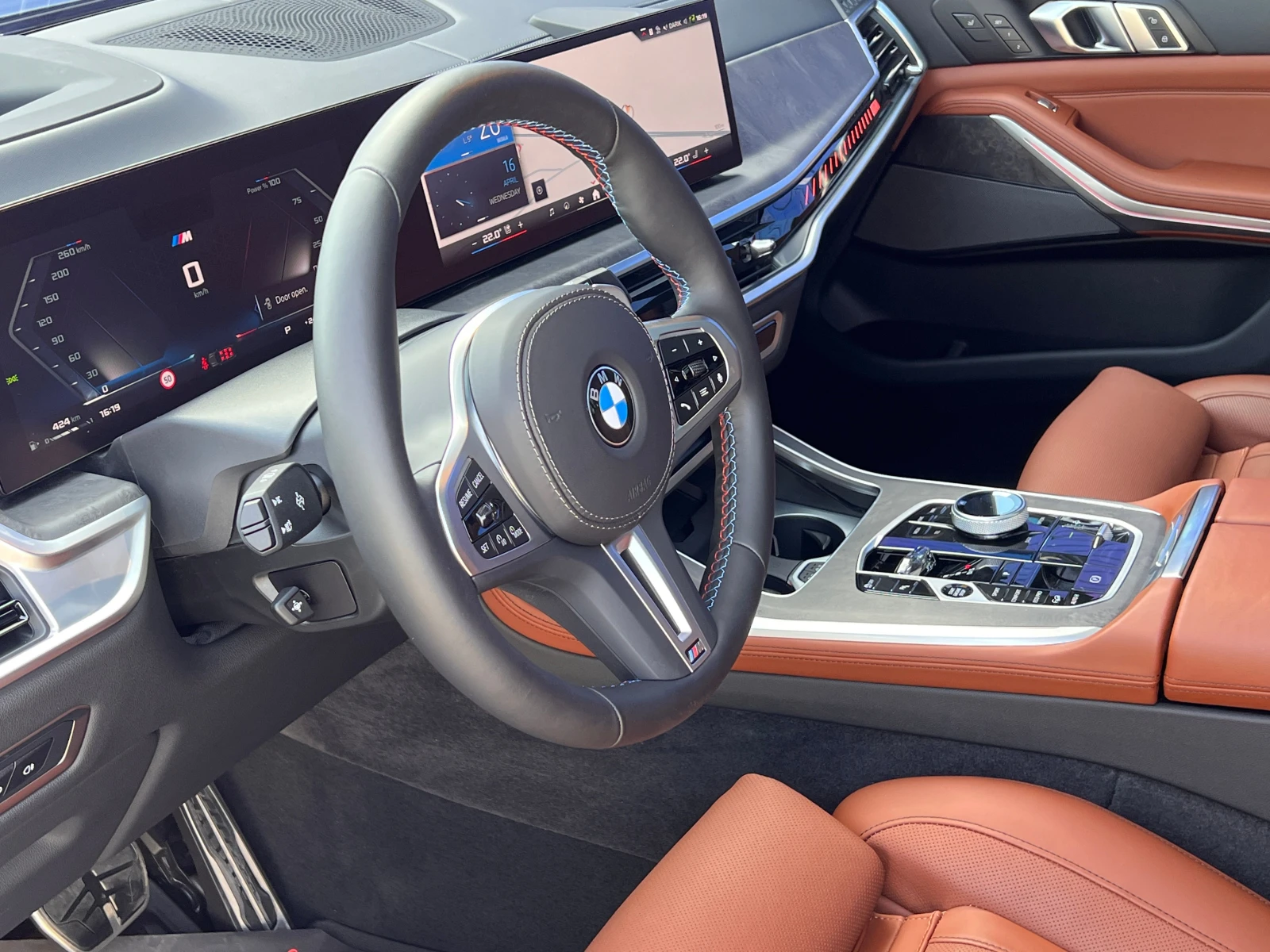 BMW X7 M60i xDrive - изображение 8