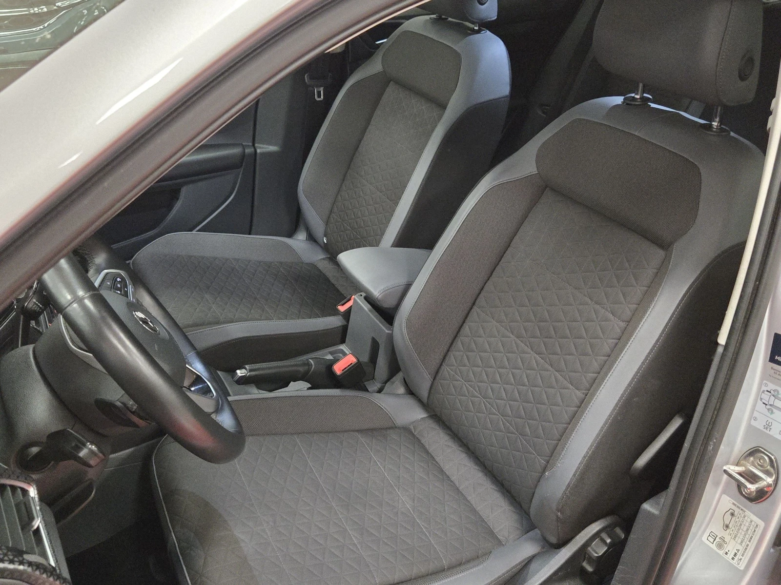 VW T-Cross TSI / DSG / LED / Camera - изображение 9