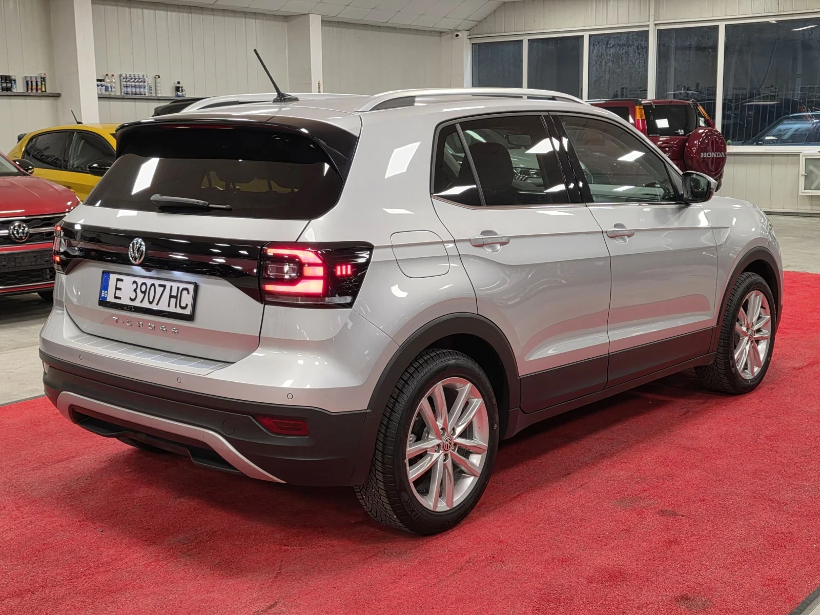 VW T-Cross TSI / DSG / LED / Camera - изображение 4